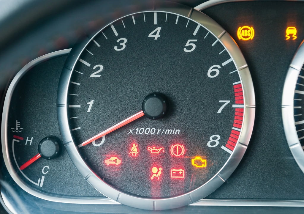 Bilgili Usta - Motor Kontrol Işığınız Yandıysa Panik Yapmayın! İlk Yapmanız Gerekenler - motor ariza lambasi nicin yanar